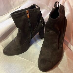 Chelsea Moreland Dressy Bootie